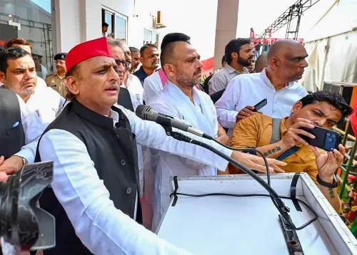 Badaun: Akhilesh Yadav attends public rally
