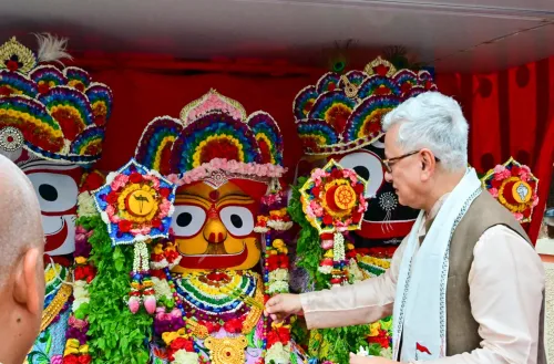राज्यपाल वर्मा ने जगन्नाथ, बलदेव और सुभद्रा की आरती उतारी