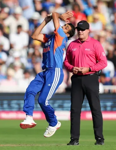 Phil Salt's 70 powers England to 201/7 in 3rd T20I at Trent Bridge