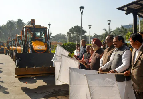 New Delhi: MCD Mayor Initiates Operation of JCB and Super Sucker Machines