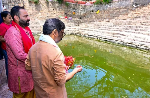 गुवाहाटी: हेमंत सोरेन ने कामाख्या मंदिर में पूजा अर्चना की