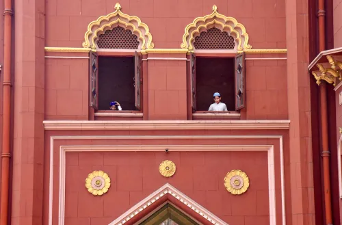 Kolkata: Worshippers participate in Jumat-ul-Vida prayers at Nakhoda Mosque