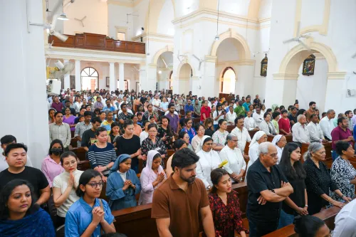 नई दिल्ली: पवित्र हृदय गिरजाघर में गुड फ्राइडे की प्रार्थनाएँ