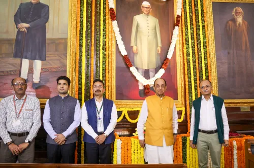 New Delhi: Subramanian Swamy honors former PM Morarji Desai