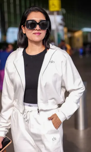 Mumbai: Tina Ahuja Spotted At Airport