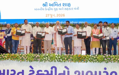 Gandhinagar: Amit Shah Launches Statewide Bharat Taxi Cooperative Service
