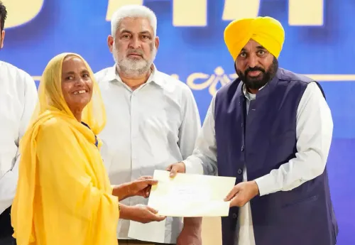 भगवंत मान ने वन विभाग कर्मी को नियुक्ति पत्र सौंपा