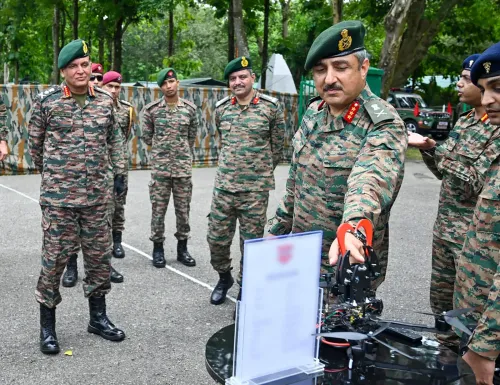 त्रिशक्ति कोर मुख्यालय में थलसेना प्रमुख का दौरा