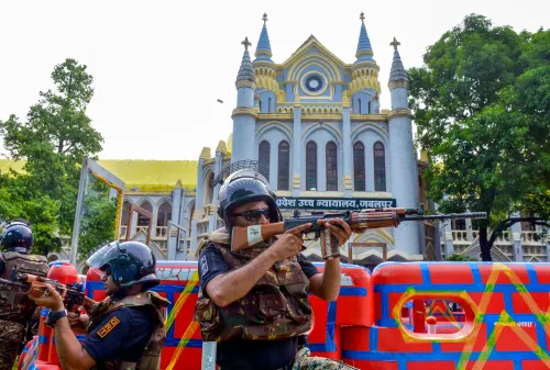 हाईकोर्ट परिसर में सुरक्षाबलों ने संभाले मोर्चे