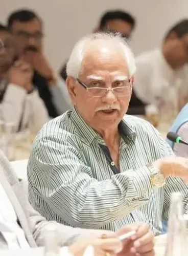 What Did Ramesh Sippy Witness During the Audience's Reaction to 'Sholay'?