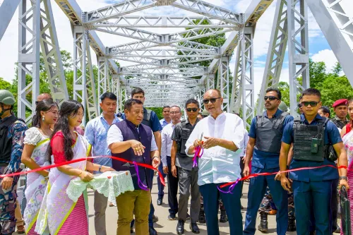 थौबल नदी पर पुल का शुभारंभ — CM युमनम इम्फाल में