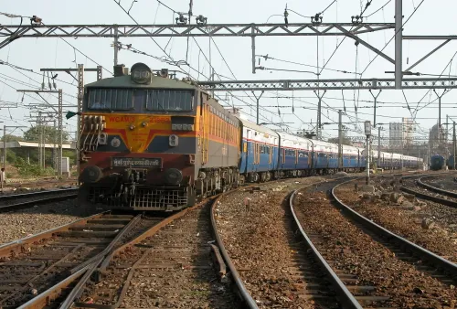 55,000 किमी ट्रैक नवीनीकरण: भारतीय रेलवे नेटवर्क हुआ ऐतिहासिक रूप से मजबूत, पीएमओ ने की तारीफ