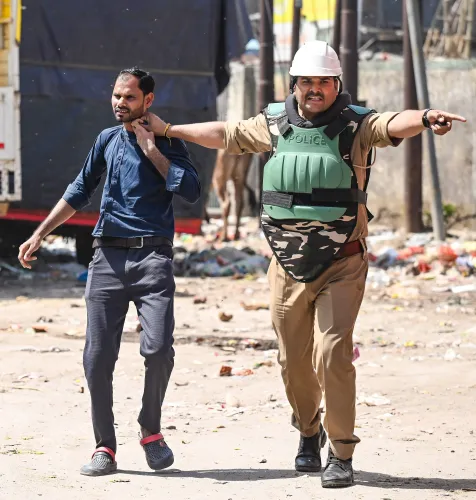 Noida: Labor Demonstration Escalates into Violence in Phase 2 Industrial Zone