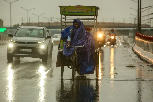  Rain lashes in New Delhi