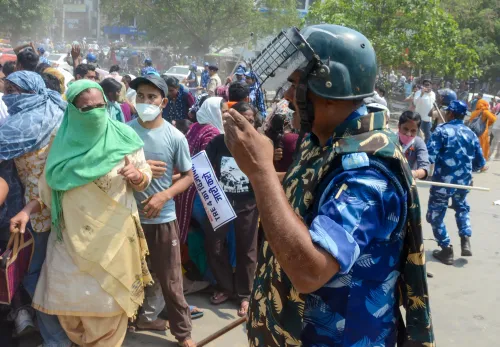 JP गोलामबर के पास लाठीचार्ज