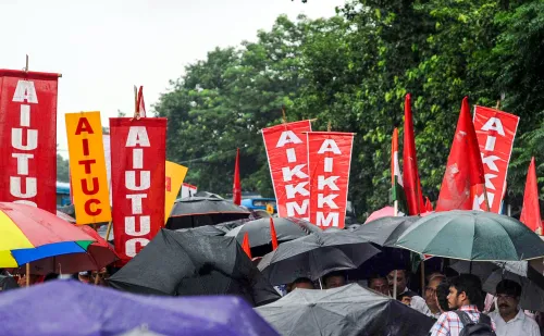 Central Trade Unions Demonstrate in Kolkata Prior to Nationwide Strike