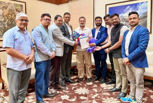 नई दिल्ली: राहुल गांधी ने एससी-एसटी कल्याण प्रतिनिधिमंडल से मुलाकात की