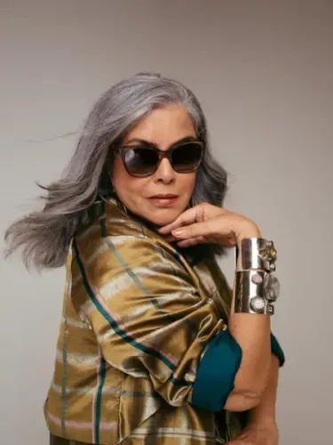 जीनत अमान किसी फैशनिस्ट से कम नहीं, फोटो शेयर कर फैंस को दिया ये चैलेंज