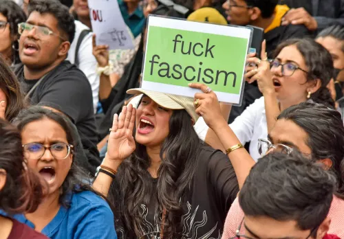 बेंगलुरु के फ़्रीडम पार्क में NEET विरोध प्रदर्शन