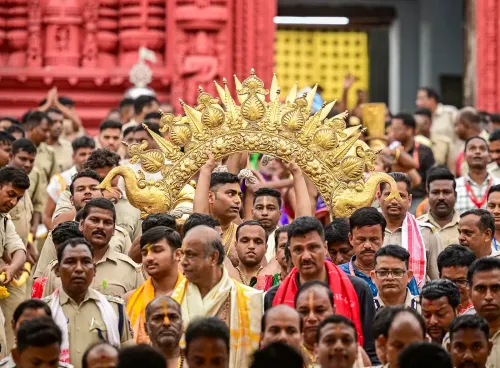Puri: Devotees throng Jagannath Temple for Suna Besha
