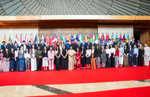 नई दिल्ली: एनएक्सटी समिट में रेखा गुप्ता, भारत मंडपम में