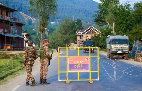 What Happened in Pakistan's LoC Shelling? 7 Killed and Civilians Evacuated!