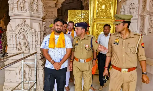 अयोध्या: लखनऊ सुपर जायंट्स के सदस्य राम मंदिर का दौरा करते हैं