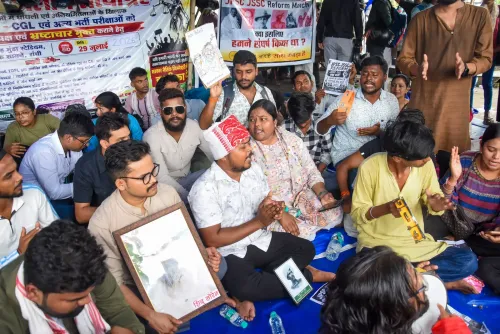 Ranchi: Students Protest Over Alleged JSSC CGL Paper Leak