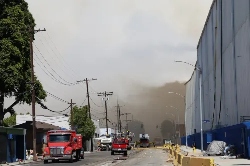 Los Angeles: Local emergency declared amid wildfire