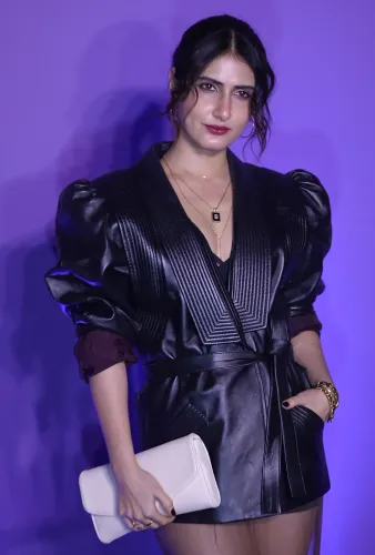 फ़ातिमा सना शेख़ Valentino के दिवाली जश्न में