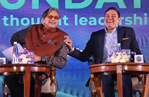 चिंतन रिसर्च फाउंडेशन: शशि थरूर और प्रणव अडानी का मिलन