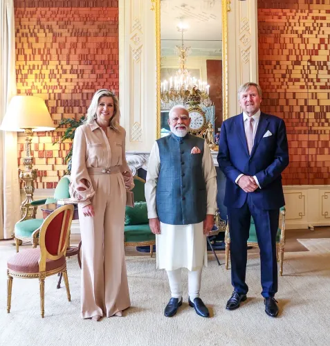 Amsterdam: PM Modi meets Netherlands King Willem-Alexander