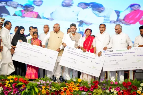 कलाबुरागी: मल्लीकरजुन खड़गे द्वारा विकास परियोजनाओं का उद्घाटन
