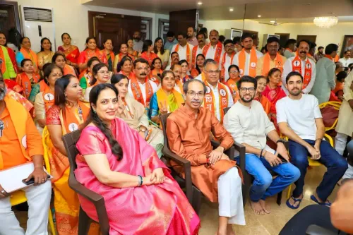 मुंबई: उद्धव ठाकरे ने Newly Elected Corporators को बधाई दी