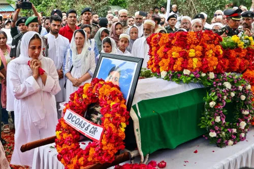 Indore: Last rites of Major Hamza Arif