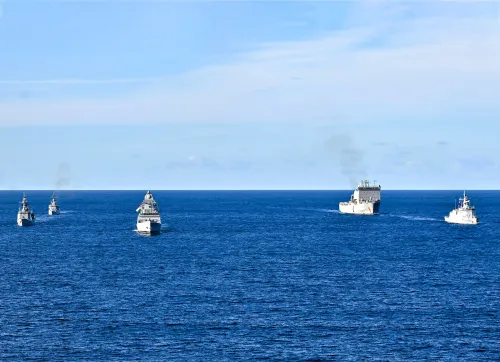 पश्चिमी प्रशांत: आईएनएस निलगिरी 'एक्सरसाइज काकाडू 2026' में भाग लेता है