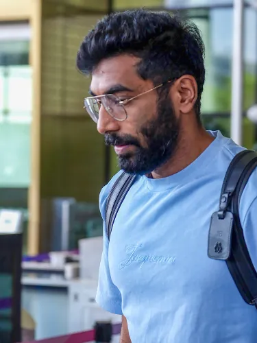 Mumbai: Jasprit Bumrah Spotted At Airport