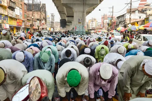 पटना: रमजान में मुस्लिमों की नमाज़