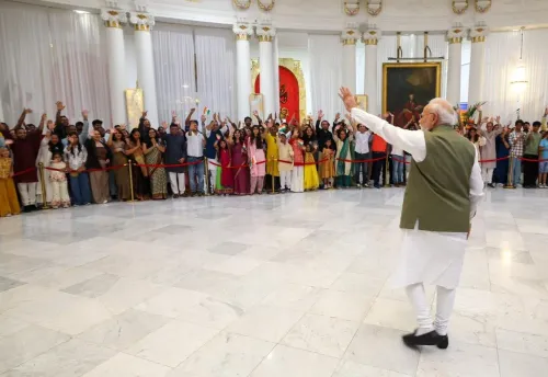 PM Modi receives warm welcome from Indian community in Nice