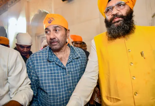 सनी देओल का तख्त श्री हरमंदिर साहिब में दर्शन