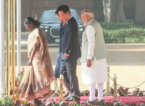 नई दिल्ली: राष्ट्रपति भवन में कोरियाई राष्ट्रपति ली जे-म्यंग का स्वागत समारोह