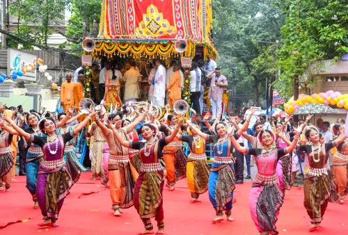Kolkata: Suvendu Adhikari attends ISKCON Rath Yatra