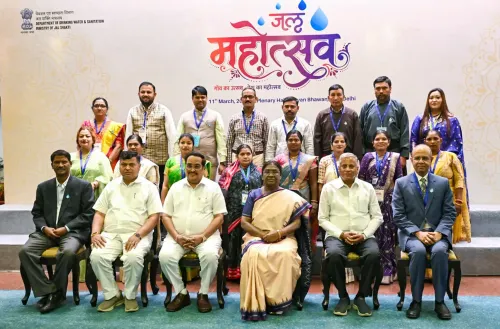 नई दिल्ली: राष्ट्रपति द्रौपदी मुर्मू अन्य व्यक्तियों के साथ जल महोत्सव 2026 में