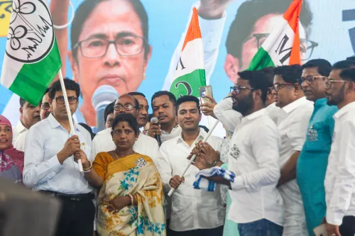 मुर्शिदाबाद: अभिषेक बनर्जी पश्चिम बंगाल चुनावों से पहले प्रचार करते हैं