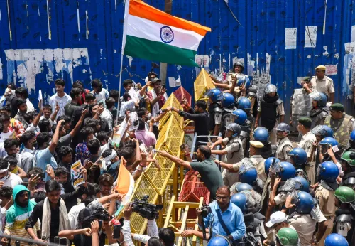 डाक बंगला चौराहे पर पुलिस छात्र झड़प