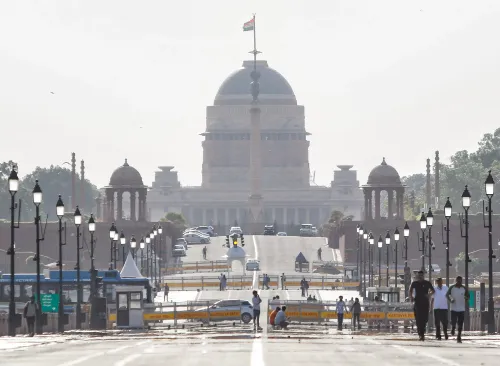 New Delhi: Heatwave Conditions Persist in the Capital