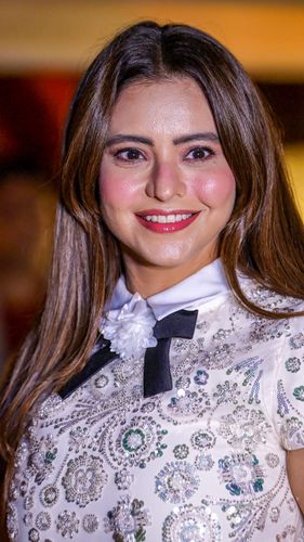 Mumbai: Aamna Sharif in Juhu