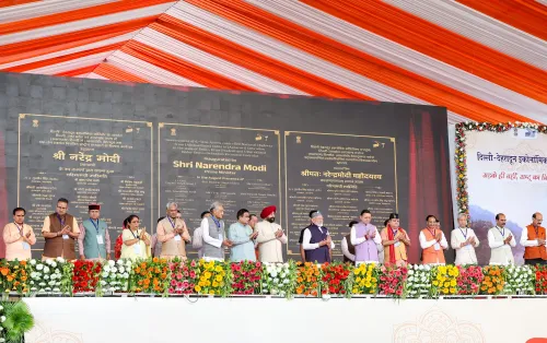 देहरादून: पीएम मोदी ने दिल्ली-देहरादून आर्थिक कॉरिडोर का उद्घाटन किया