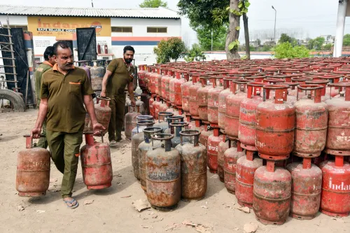 LPG cylinders available at distribution center in Amritsar