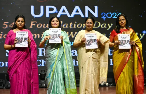 नई दिल्ली: मुख्यमंत्री रेखा गुप्ता पीएफडब्ल्यूएस फाउंडेशन डे कार्यक्रम में शामिल होती हैं